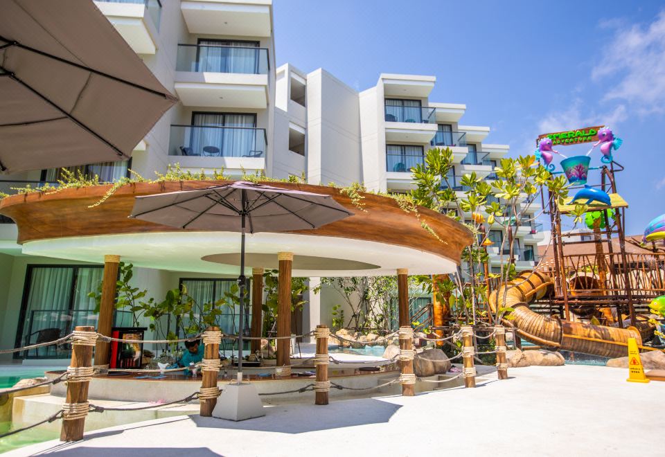 푸켓 에메랄드 비치 리조트