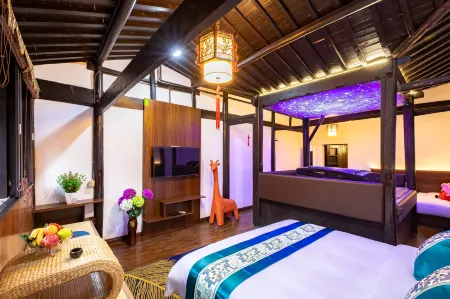 Huangshan Chuyuyuan Manjusu (Tunxi Old Street Scenic Area) Отели рядом с достопримечательностью «CPC Wannan Special Committee Former Site»