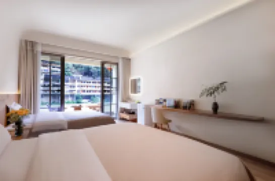 Zhenyuan Xujiu·Entering Movie View Inn Hotels near Zhusheng Bridge