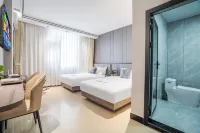 Chuxiong Jincheng Hotel