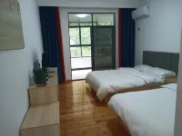 Three Bay Homestay - parking