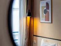 Hotel Lilas Blanc Hotel di Paris