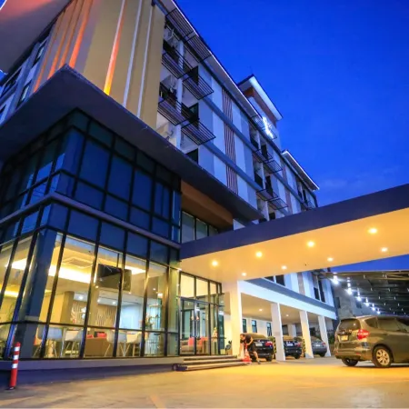Khonkaen Residence Отели рядом с достопримечательностью «Храм Тхунг Сетхи»