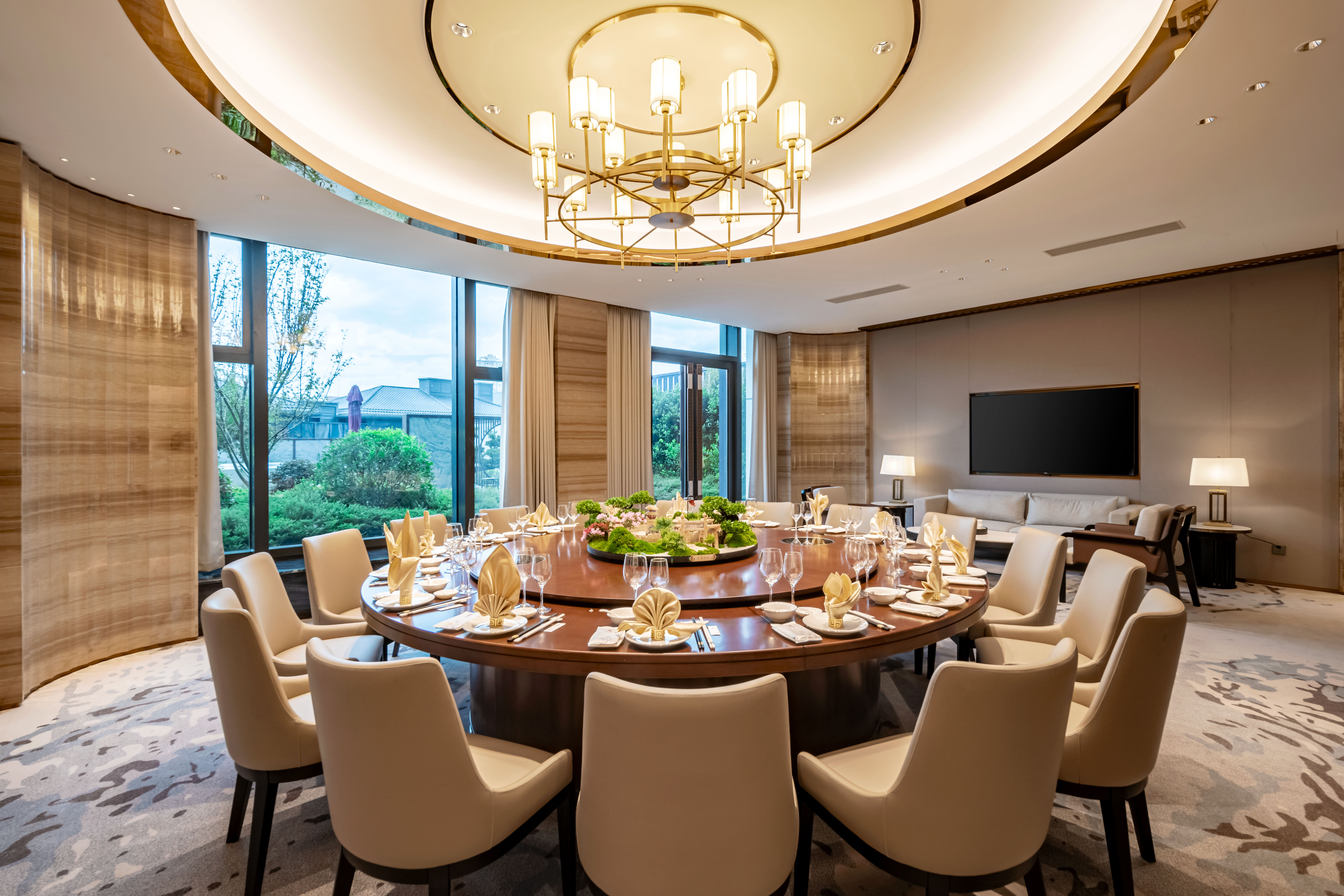 Xiangjiang Hotel Over view