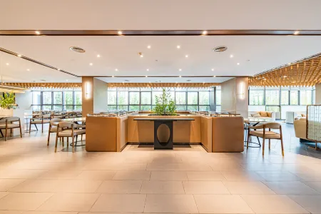 Starway Hotel (Zhaoqing Agile City Duanzhou 1st Road) Отели рядом с достопримечательностью «Guangdong Institute of Technology (Dinghu Campus)»