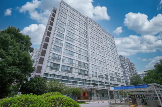JI Hotel (Shanghai Changfeng Park) Hotel dekat Stasiun Metro Weining Road