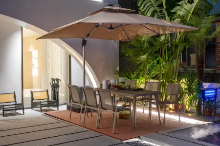 Xiamen Jiye Yishu Hotel (Xiamen North Railway Station Jimei Avenue Subway Station) Отели рядом с достопримечательностью «Huaqiao University»