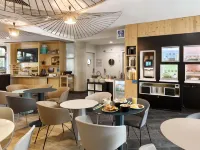 B&B HOME Vélizy Est Hotels in Yvelines