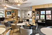 B&B HOTEL Vélizy Est Hôtels à : Vélizy-Villacoublay