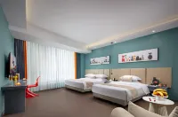 Sanjiang City ID Hotel (Yibin University Jiangbei Campus Wuliangye Road) Отели рядом с достопримечательностью «Сычуаньский Университет Легкой химии (Кампул Ибэнь)»