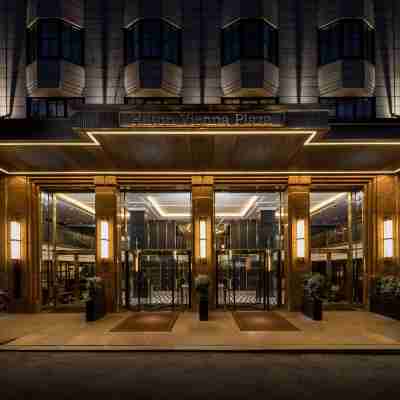 Hilton Vienna Plaza Hotel Exterior