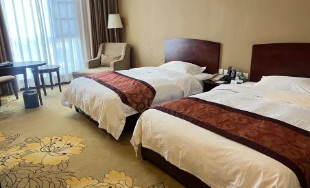 Yulongwan Hotel - Housity