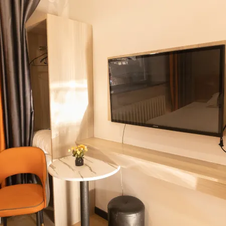 Ruifi Holiday Inn Отели в г. Хэган