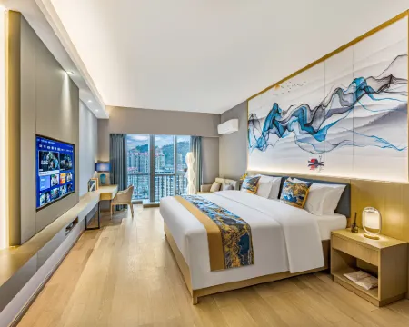 Yibo Hotel (Zhuhai Gongbei Port Fuhuali Store) Hotels in Zhuhai