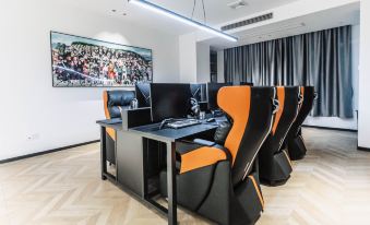 Pingjiang Yiming E-Sports Hotel