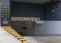 アドリブ コーンケーン ホテル - 駐車場