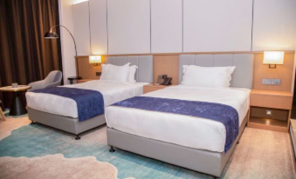 LC International Hotel