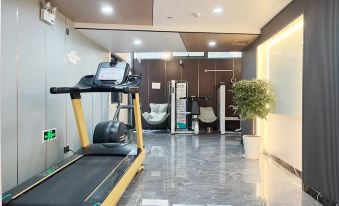 Meiyi Apartment((Caohejing Xingzhong Road Subway Station))