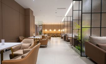 Deyang Ruijingda Hotel (Wuzhou Plaza Engineering Vocational and Technical University Store)