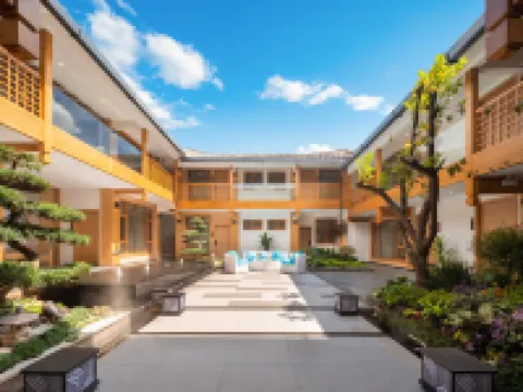 Yuehao. Designer Garden Mei Suk(Lijiang Sifang Street) โรงแรมในลี่เจียง