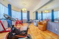 A thousand purple and red roof garden hotel (Guilin Liangjiang Sihu Scenic Area) - palestra