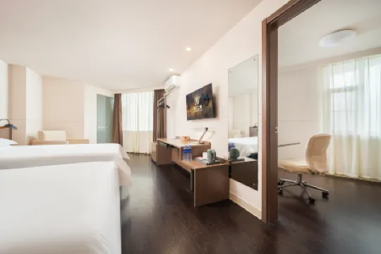 Jinjiang Inn Select (Haikou Arcade House Old Street Binhai Avenue)