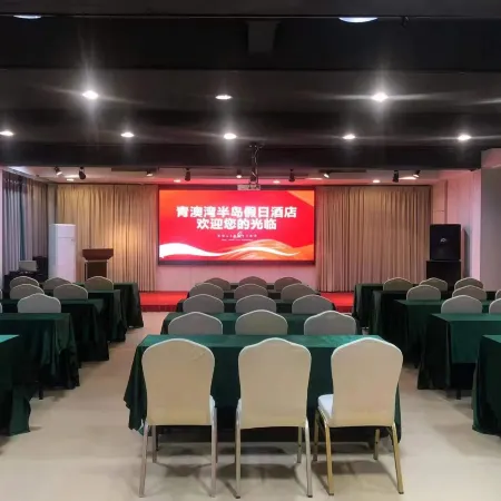 Peninsula Holiday Hotel