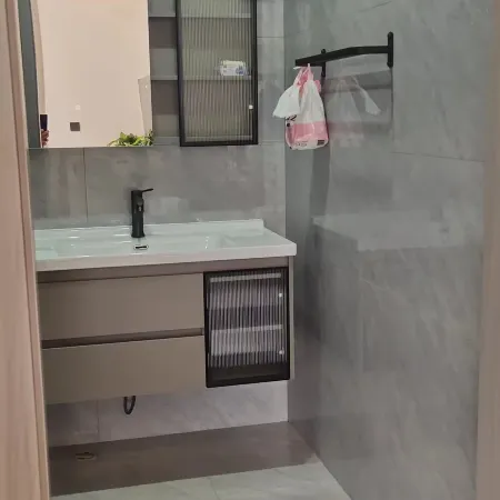 Shenxiandong Liunian Homestay (Shayiding Road)