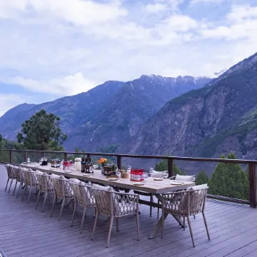 Dusk Mountain Reflecting Snow Private Hot Spring Courtyard