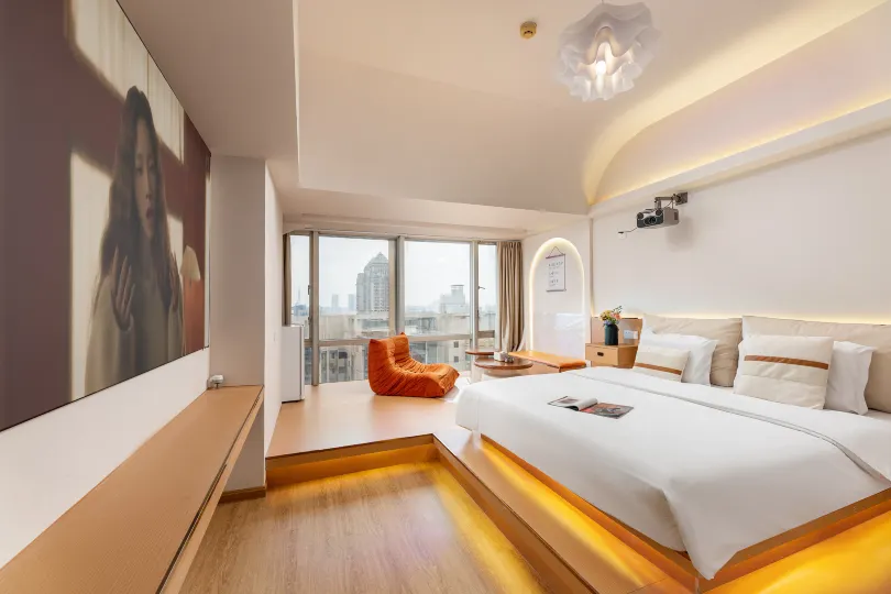 Jinyuan Projection Apartment (Beijing Road Pedestrian Street Store)