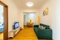 Prince Seaview Apartment (Diamond Beach Store in Naxiang Seaview District)