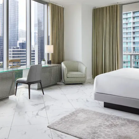 W Miami