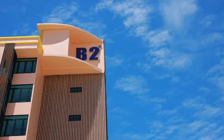 B2 Bang Saen Premier Hotel Отели рядом с достопримечательностью «Храм Ада и Рая»