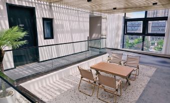 PALACE HOTELS(Daxing Longhu Tianjie Biomedical Base Subway Station Store)