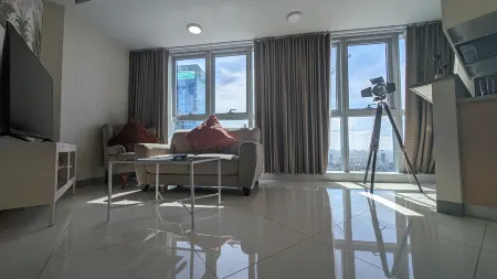 EG Private House - BGC UPTOWN