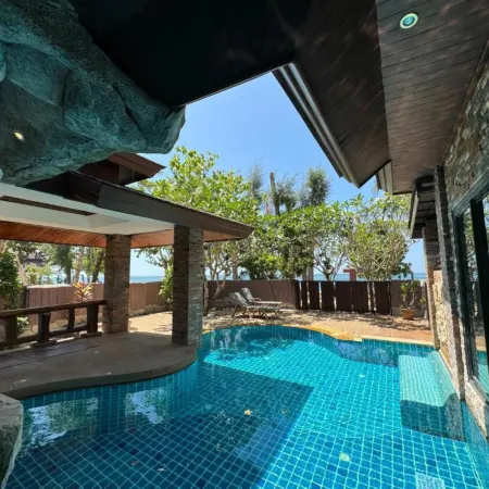 Hotel and Beach Bungalow at Lanta Resort