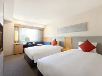 Hotel JAL City Kannai Yokohama Hotels near Kami Ooka Station