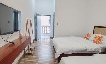 Good luck in Antarctica · Courtyard leisure and holiday home (coral pavilion tourist area shop