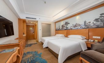 Vienna Hotel (Changlong Dashi River Garden Store in Panyu, Guangzhou)