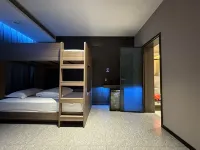 AITE E-sports Hotel (Gushi Xinhe Century City Shopping Plaza)