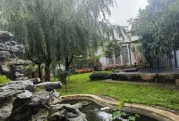 昆明隱廬山居老宅民宿 鄰近雲南野生動物園-小熊貓的酒店