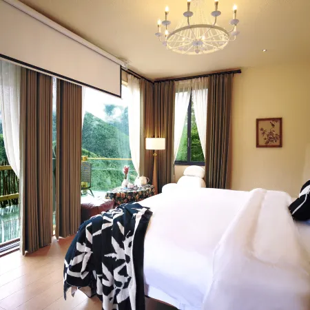 Four Girls Mountain Lanxi Wild Luxury Hotel (Changpinggou Scenic Area Branch)