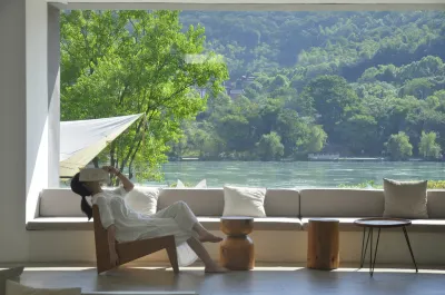 SHI SAN Hotels near Longjing Valley