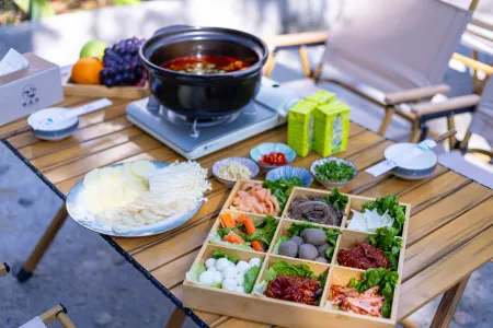 Forest Stream Gully Homestay Отели рядом с достопримечательностью «Bifeng Gorge»