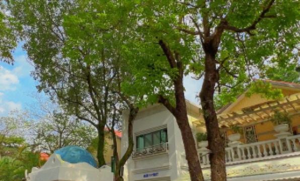 Aiqinhai Theme Hostel