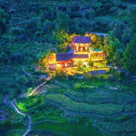 Lingyuanxiaozhu Hostel