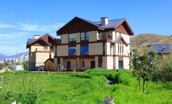 Altay Picturesque Valley Hotel