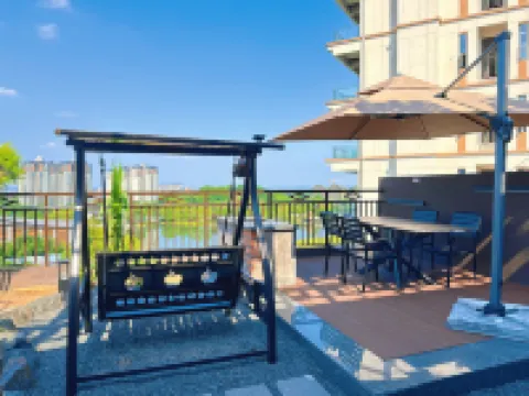 峨眉山浮光湖畔飯店（高鐵站峨秀湖旅遊度假區店）