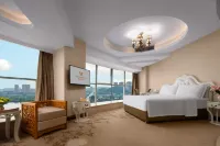Vienna Hotel (Yongzhou Zhiyuan Xinwaitan) - parking
