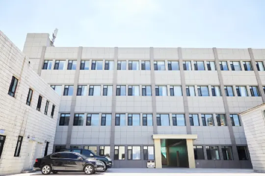 Beijing Tianhongshan Hotel Отели рядом с достопримечательностью «Yigongmen»